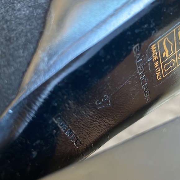 BALENCIAGA BLACK SUEDE BOOTS MADE IN ITALY SIZE 37 (7 US) - Picture 9 of 17